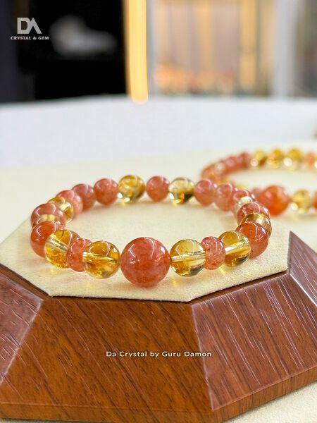 SOLVIX Crystal Bracelet represents the energy of wealth and leadership, helping you stand strong and create a brighter future.