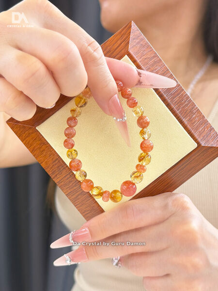 DA CRYSTAL provide customized crystal bracelet services to realign with your goal.
