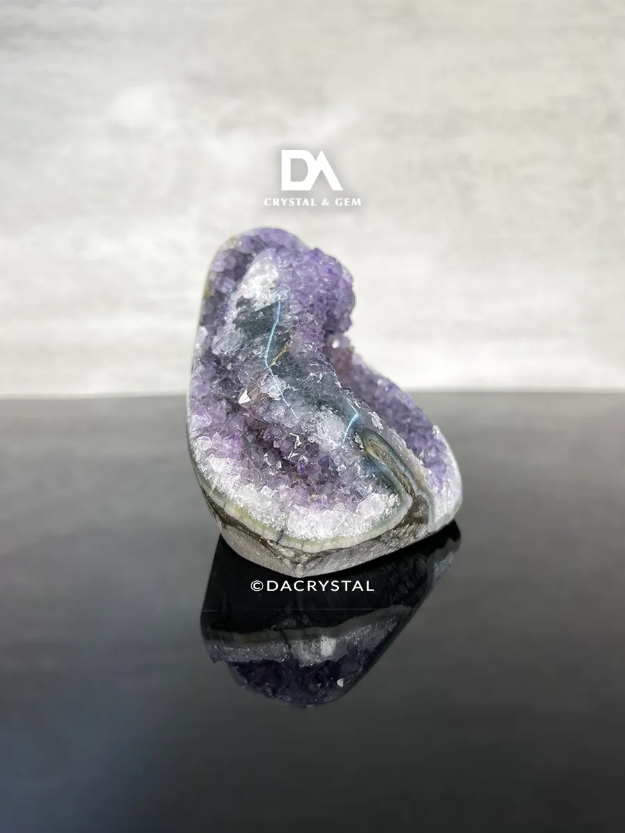 Polished Amethyst Geode – Healing Crystal Cave for Relaxation and Clarity
