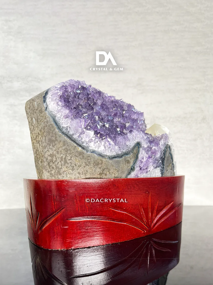 Premium Amethyst Geode Cluster – Deep Purple Healing Crystal for Calm and Clarity