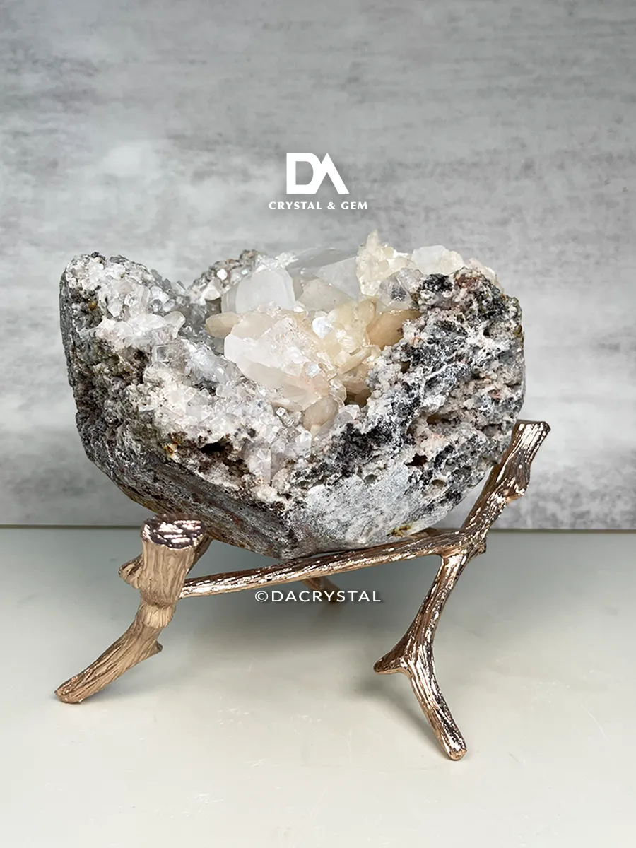 Calcite Quartz Display (C5) - Image 2