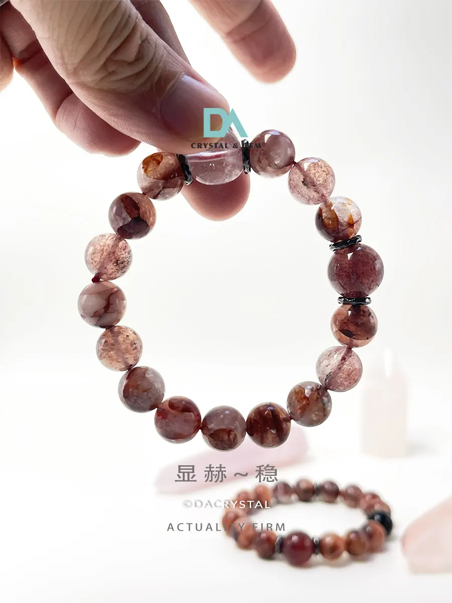 显赫·慧|ACTUALITY-WISE Manifestation Bracelet featuring cube clear quartz, hematoid, strawberry quartz.